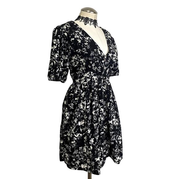 Distubia Floral Print Puff Sleeve Gothic Emo Alt Midi Dress - Picture 2 of 12